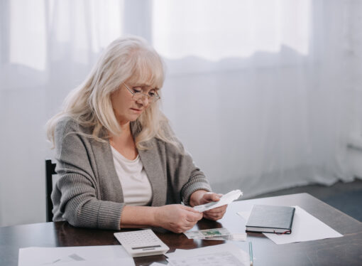 Comment payer les frais d’un enterrement quand on n&rsquo;a pas d’argent ?